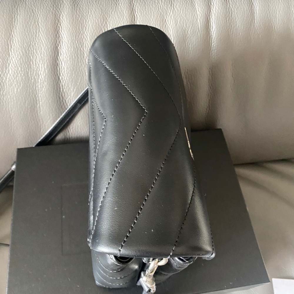 YSL Loulou Toy - Picture 4 of 14